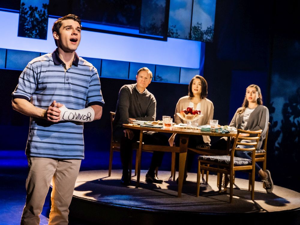 Critique de théâtre: Dear Evan Hansen est une fenêtre poignante sur l’angoisse des adolescents