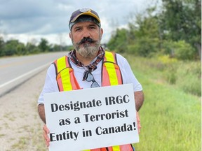 Mehrzad Zarei befindet sich auf der letzten Etappe seines 400 Kilometer langen Fußmarsches von Toronto nach Ottawa, um Gerechtigkeit für seinen Sohn Arad, 17, und alle zu fordern, die auf Flug PS752 starben, der am 8. Januar 2020 im Iran abgeschossen wurde.