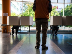 Ottawa voters had their first chances to cast ballots in the 2022 municipal election with the start of special advance voting on Saturday.
