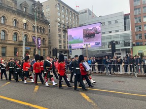 OTTAWA – Sept. 19, 2022 – Seventeen honorary pallbearers, representing regiments affiliated with Her Majesty The Queen and a representative of the RCMP, are marching behind a symbolic effigy.