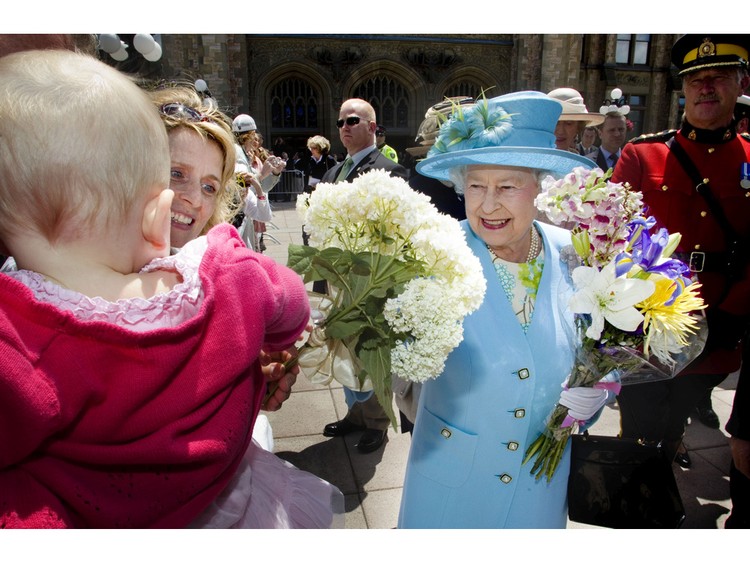 queen visits ottawa