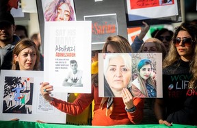 Saturday’s protest started at the National Gallery of Canada and marched to form a human chain stretching the length of the Alexandra bridge. This was the sixth local protest that all began in response to the death of Mahsa “Gina” Amini, a Kurdish-Iranian woman who had been detained by the “morality police” for failing to adhere to strict hijab requirements.