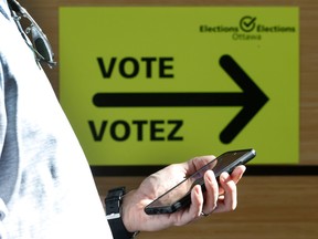 OTTAWA - 14 oct. 2022 - Vote par anticipation pour les prochaines élections au Centre James Bartleman à Ottawa vendredi.  TONY CALDWELL, Postmédia.