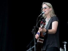 Lynne Hanson performed at Marion Dewar Plaza as part of the Ottawa Jazzfest and the 2022 Canada Day festivities in Ottawa.