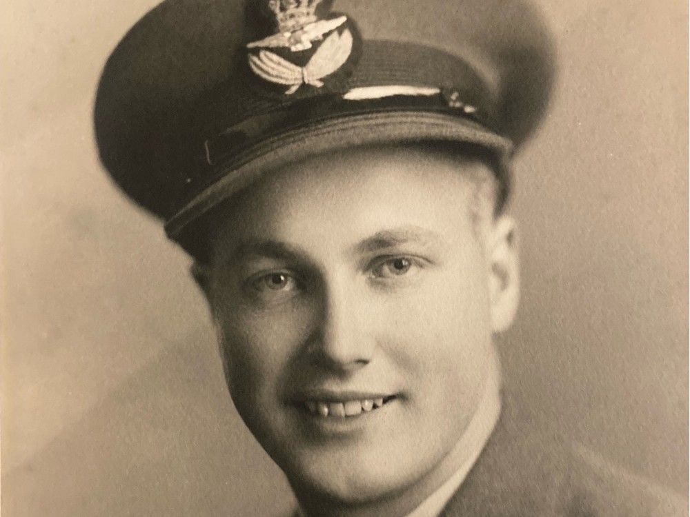 We are the Dead: From bank teller to bomber pilot—the life and death
of Earl Erickson