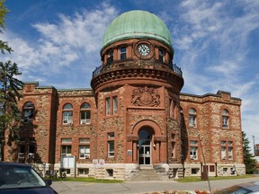 Surat hari ini: Tentang masa depan Observatorium Dominion Ottawa