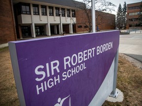 ‘Tindakan antisemitisme yang terang-terangan’: Komunitas Yahudi prihatin setelah insiden di SMA Sir Robert Borden