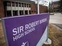 Dewan Sekolah Distrik Ottawa-Carleton sedang menyelidiki insiden yang melibatkan swastika di SMA Sir Robert Borden.