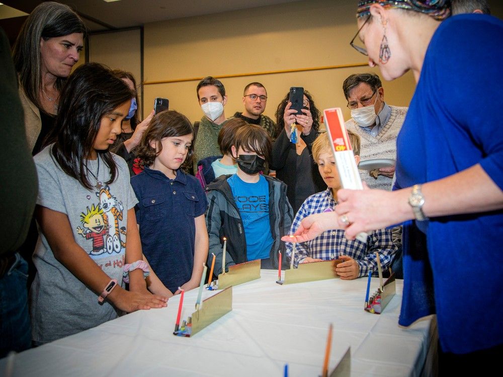 Jewish community marks the beginning of Hanukkah with a party Ottawa