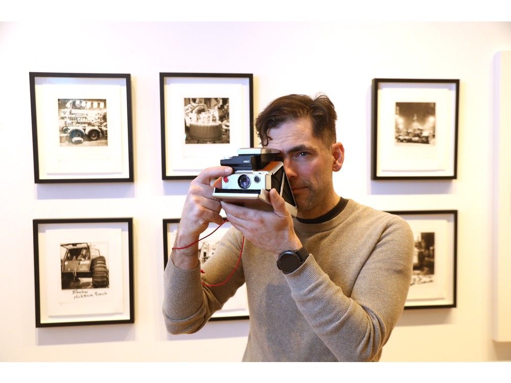 Sussex Drive art gallery showing photo exhibit of the ‘hidden beauty’ of convoy protesters