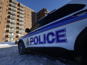 Ottawa Police are investigating the stabbing death of a man at an apartment in the 2700 block of Saratoga Place in Ottawa Tuesday morning.