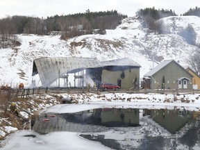 A fire destroyed a pump house at the Calabogie Peaks Ski resort Tuesday morning. No one was hurt in the fire.