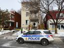 Bagian Identifikasi Forensik (FIS) Ottawa Police Service (OPS) menyelidiki sebuah tempat tinggal di 209 York Street.  Selasa, 21 Februari 2023
