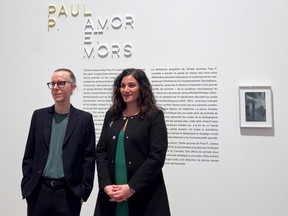 Seniman yang berbasis di Toronto Paul P. dan kurator Sonia Del Re bekerja sama untuk mempresentasikan pameran Paul P. : Amor et Mors di Galeri Nasional Kanada.