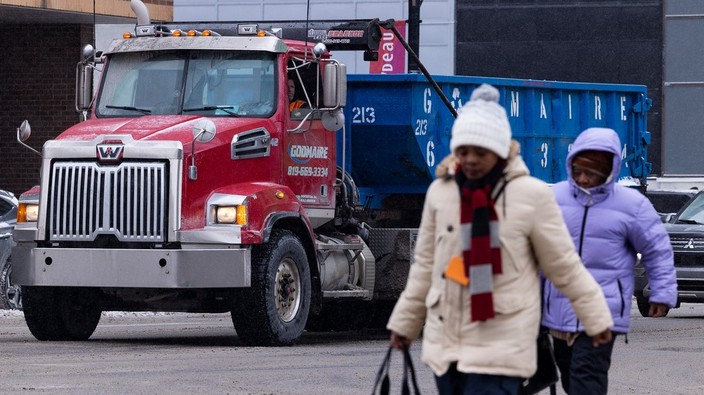 Docs file complaint about downtown Ottawa trucking route pollution