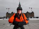 Larry Kempffer telah bersepeda sebagai alat transportasi utamanya sejak tahun 1985, ketika dia berusia 50 tahun.