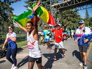 Yihunilign Adane, winner of the marathon
