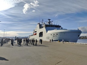 hmcs harry dewolf