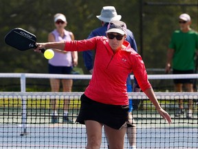 Céline Renaud playing pickleball at the Orléans Tennis Club.