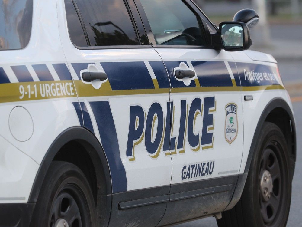 Un policier de Gatineau arrêté pour avoir prétendument proféré des menaces et fait de l’obstruction