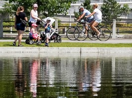 Rideau Canal strollers