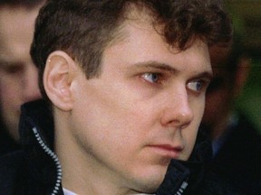 FILE: Paul Bernardo leaves a Kingston Court after his appeal hearing into his double murder conviction on this Nov. 26, 1997 file photo.