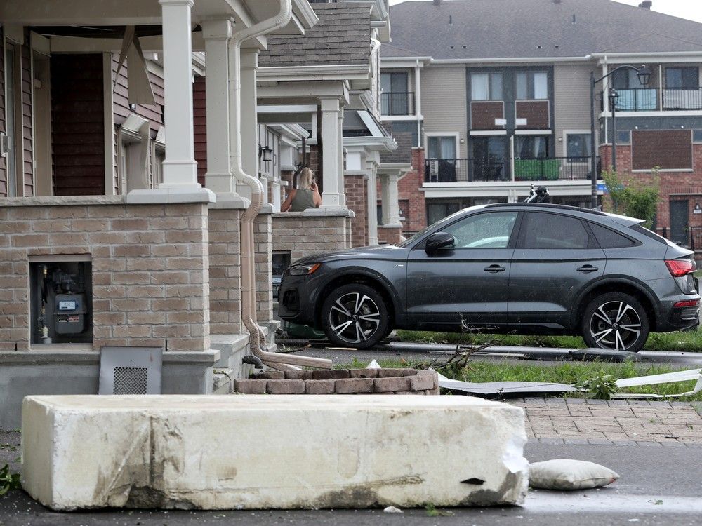Tornado touches down in Barrhaven, approximately 125 houses affected