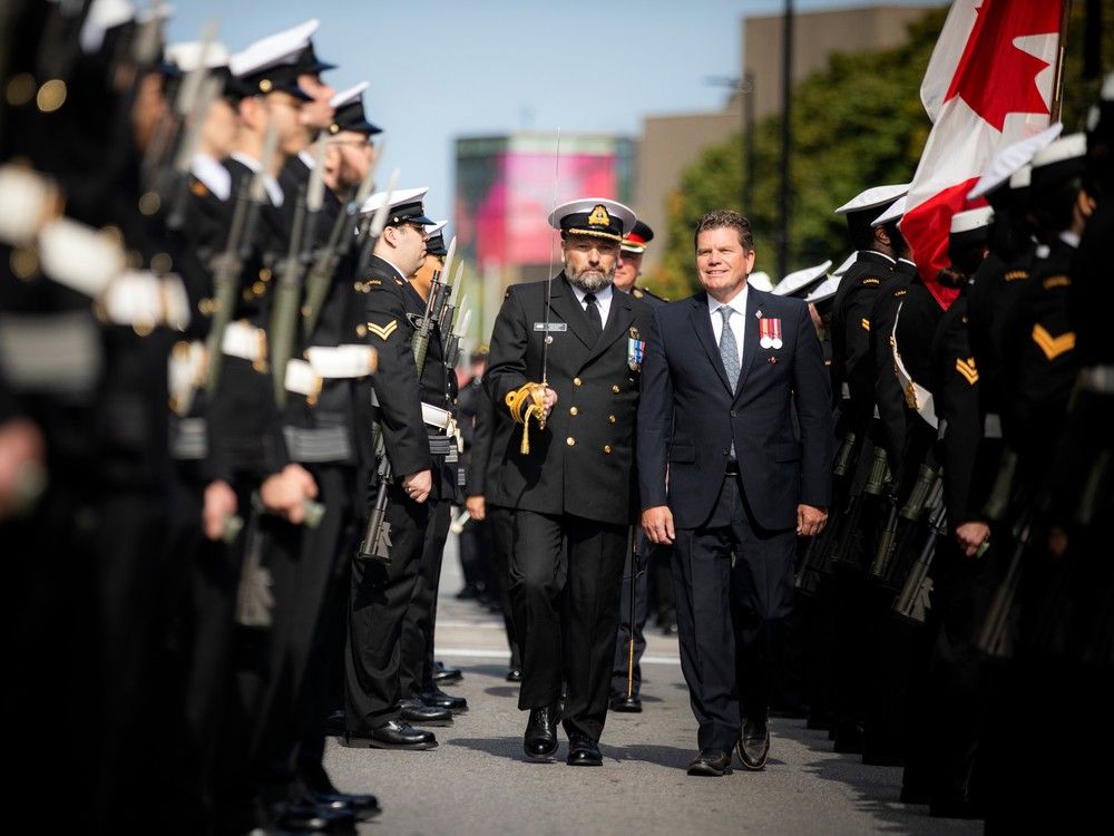 HMCS Carleton Freedom of the City exercise, Steve Desroches Chris Knowlton