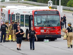 fatal collision bus pedestrian st. laurent boulevard