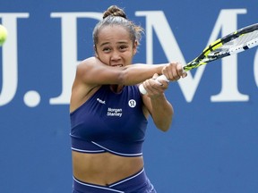 Leylah Fernandez, of Canada, returns a shot to Ekaterina Alexandrova, of Russia, during the first round of the U.S. Open tennis championships, Tuesday, Aug. 29, 2023, in New York.&ampnbsp;Fernandez reached the semifinals of the Hong Kong open with a 7-6 (2), 6-2 win over Linda Fruhvirtova of Czechia on Friday.