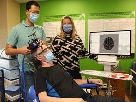 Dr. Jodi Edwards, Dr Donguk Jo (left) and patient Gordon Bryant