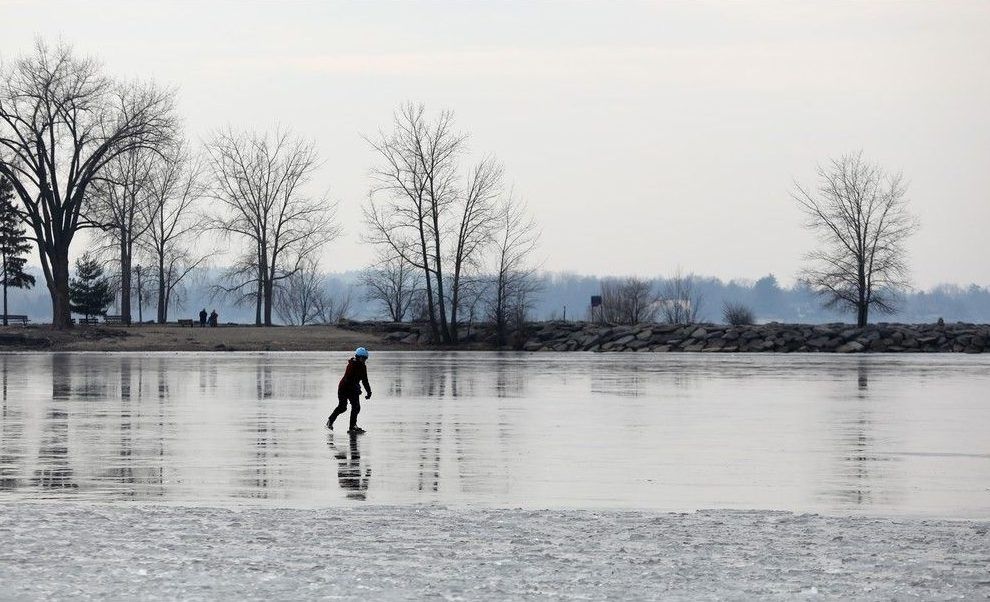 It was a warm day to skate on Lac Desch&ecirc;nes near Britannia Beach in Ottawa on Tuesday, Dec. 26, 2023.
