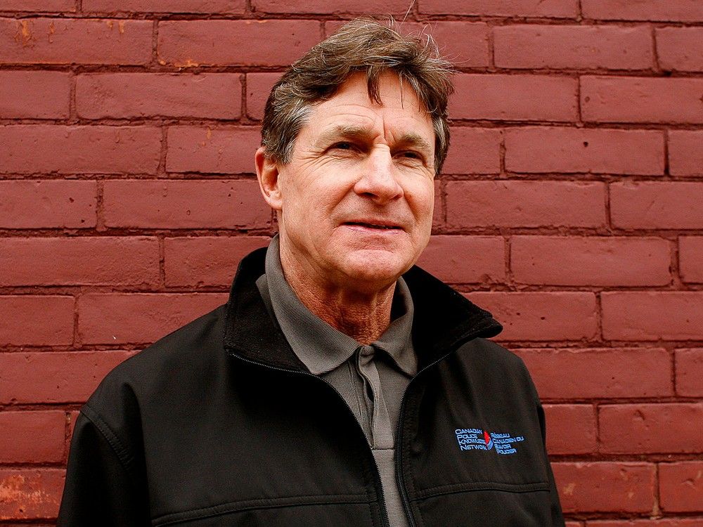 Geoff Gruson, 56, longtime actor, director and member of the board of Ottawa Little Theatre died Dec. 19.