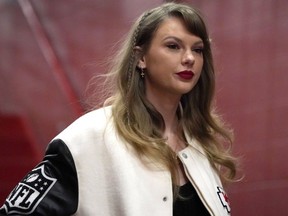David Crowe, one of Taylor Swift's many alleged stalkers will face a psychological exam to see if he is fit for trial after being arrested outside Swift's Tribeca apartment.