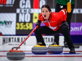 Team Canada skip Kerri Einarson directs