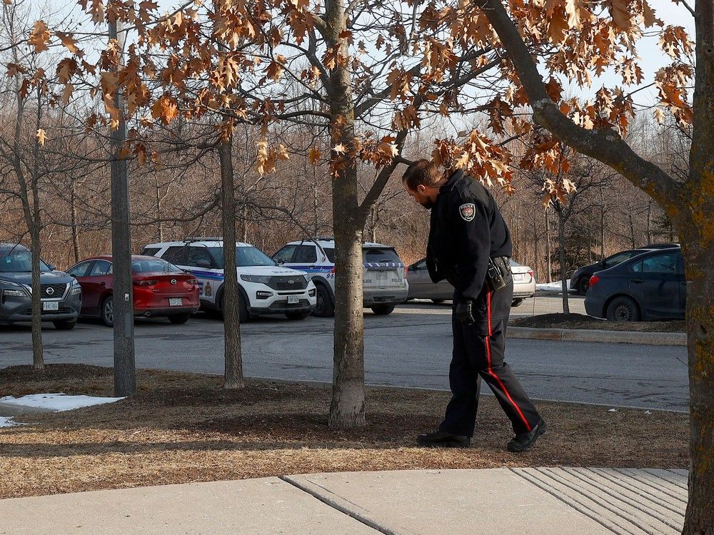 Ottawa Police search for evidence on Beauparc Private after an over night shooting in Ottawa Tuesday. A victim was located with multiple gunshot wounds, and was taken to Ottawa Hospital in serious condition. No arrests have been made. 