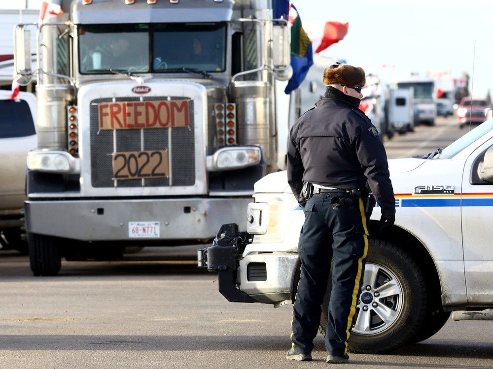rcmp coutts protest 2022
