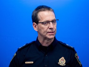 渥太华：渥太华警察局 (OPS) 局长埃里克·斯塔布斯 (Eric Stubbs) 于 2024 年 3 月 7 日星期四在渥太华 OPS 埃尔金街车站举行的新闻发布会上发表讲话。