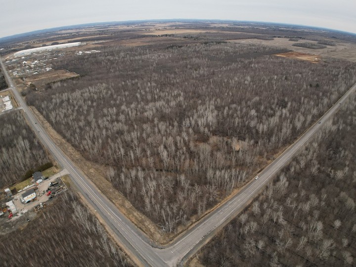  A photo taken Friday shows the area of the proposed future landfill site near Boundary Road and Highway 417 in Ottawa’s east end.