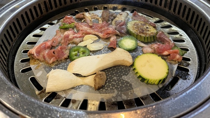 Dining Out: One Asian barbecue eatery excels, while another flops