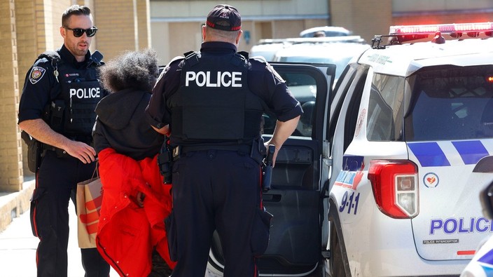 One person arrested by police at Billings Bridge Shopping Centre