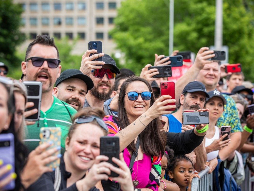 Deachman: Ottawa, a ghost town? Then why are all those people enjoying themselves so much?