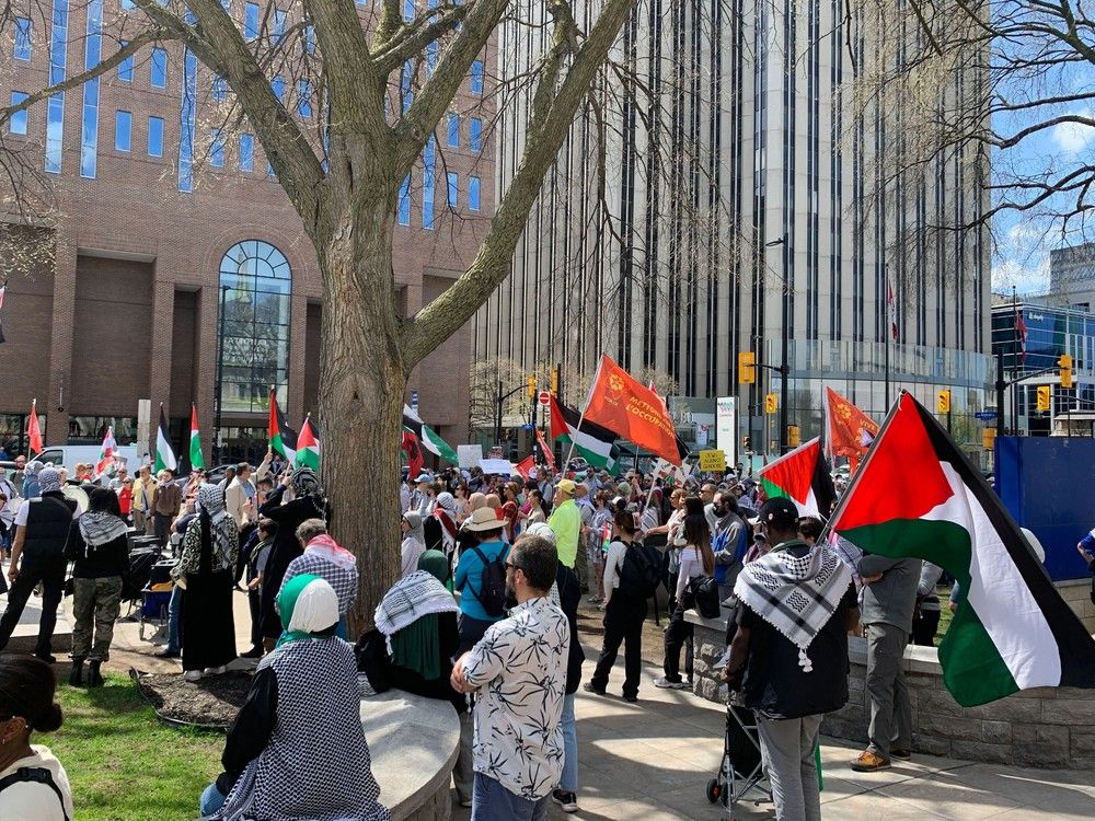 Palestinian protesters