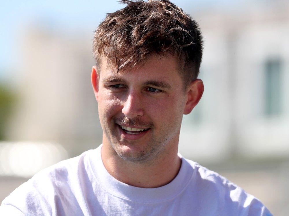 Reblacks Acklin returns to practice 17 days after "scary" incident