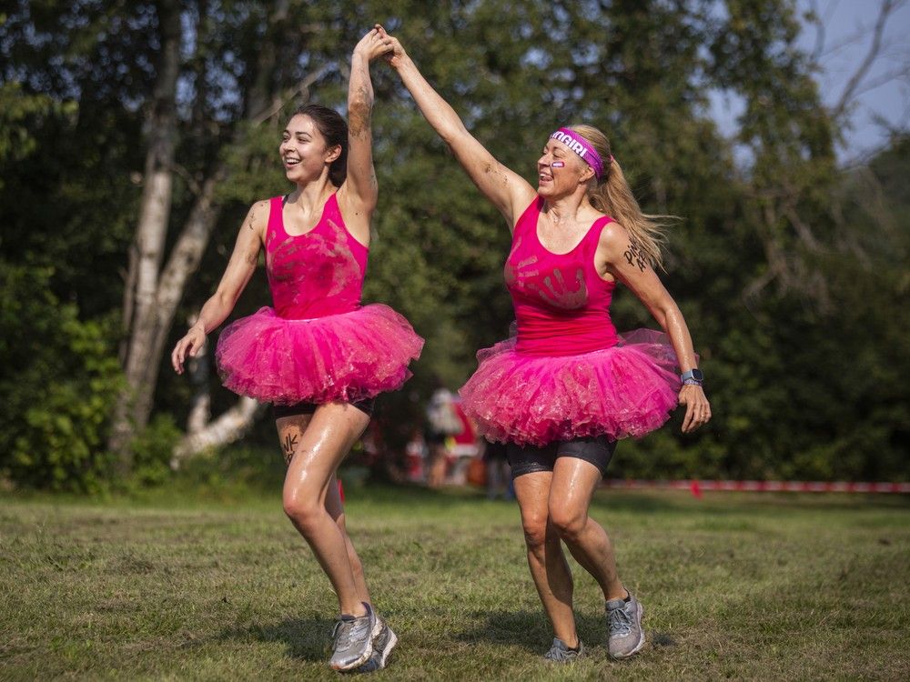MUDGIRL brought their entry-level obstacle course 5K run to Wesley Clover Park.