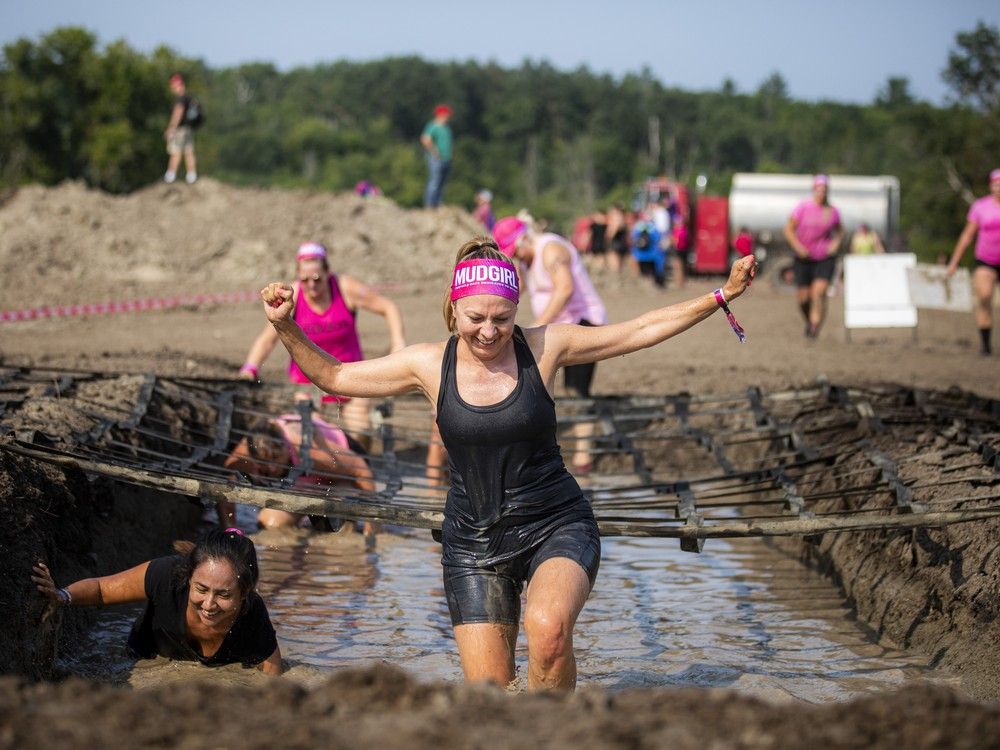 MUDGIRL brought their entry-level obstacle course 5K run to Wesley Clover Park.