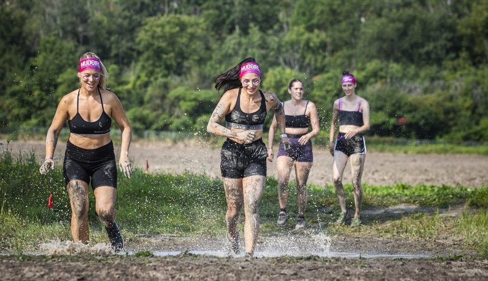 MUDGIRL brought their entry-level obstacle course 5K run to Wesley Clover Park.