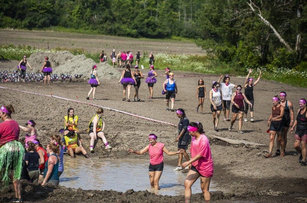 MUDGIRL brought their entry-level obstacle course 5K run to Wesley Clover Park.