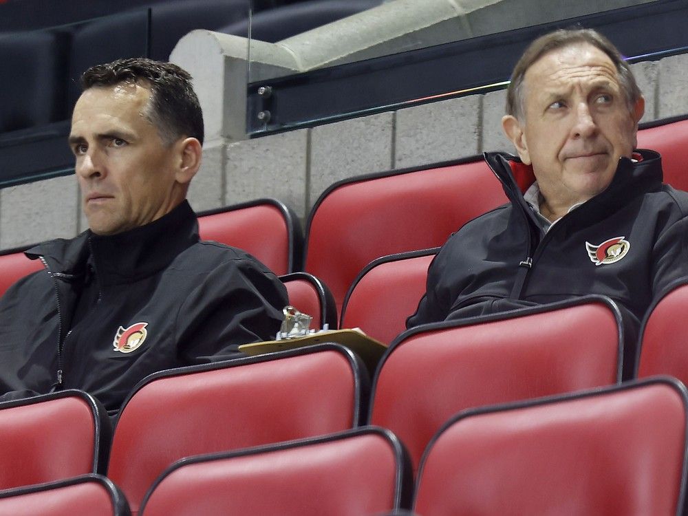 オタワ・セネターズのスタッフ、ウェイド・レデンとジャック・マーティンが木曜日、オタワのカナディアン・タイヤ・センターで練習中。