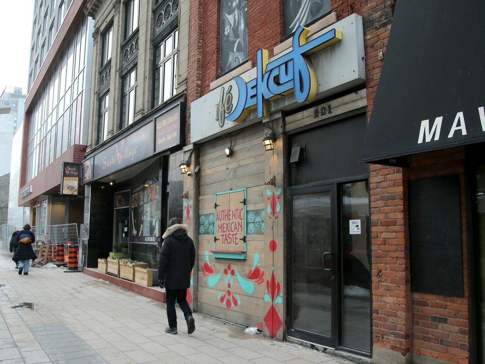 Ottawa's Cafe Dekcuf shuttered due to 'economic downturn'